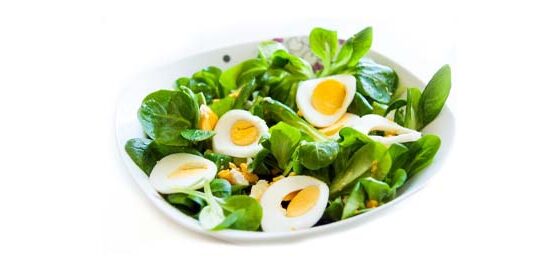 Nu╠êssli Salad with Egg